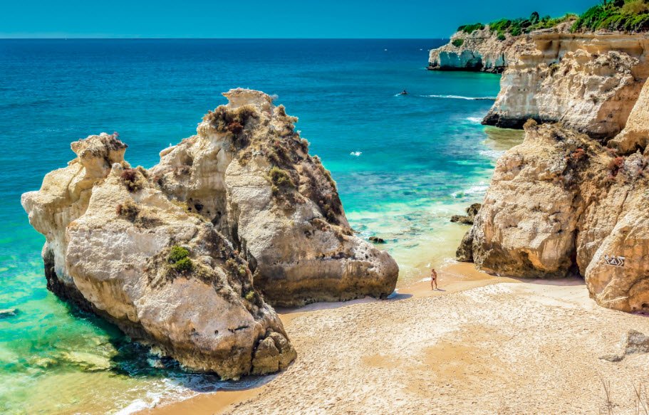 Praia dos Beijinhos, Portugal